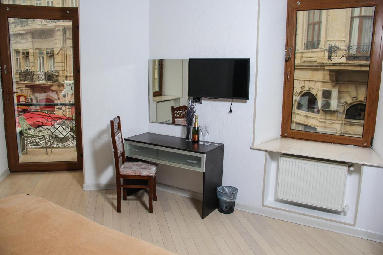 Solo Hotel On Nizami Street Баку Екстер'єр фото