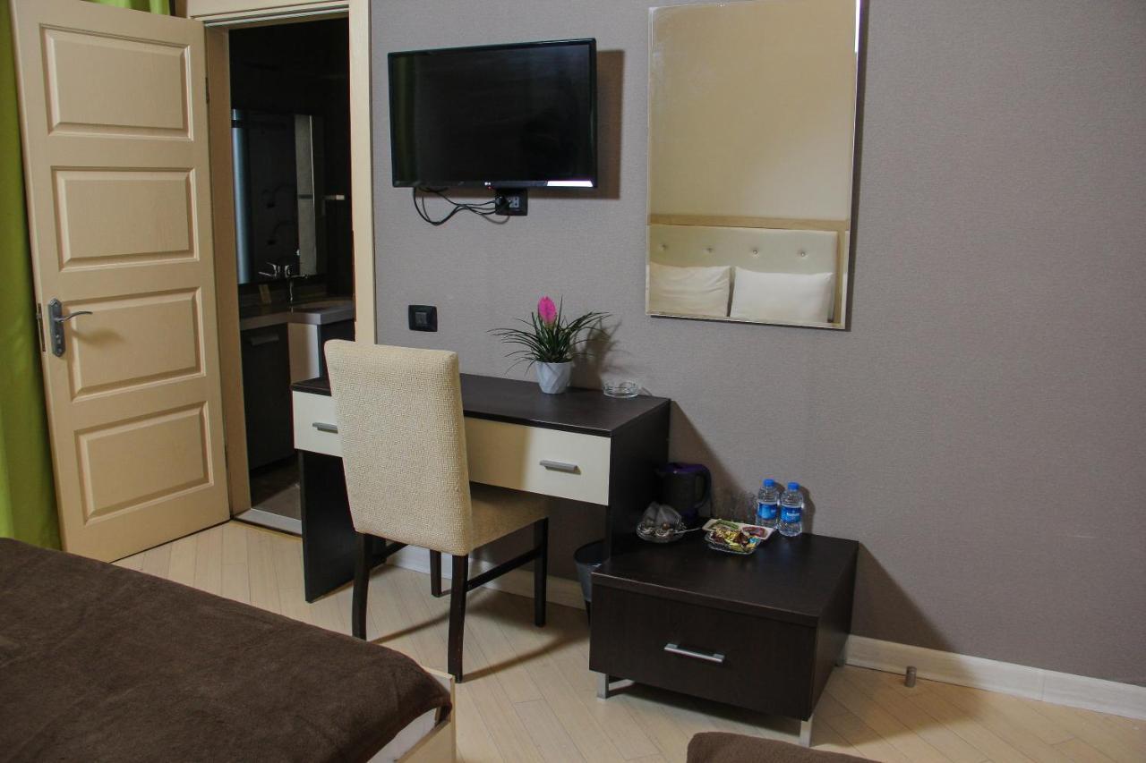 Solo Hotel On Nizami Street Баку Екстер'єр фото